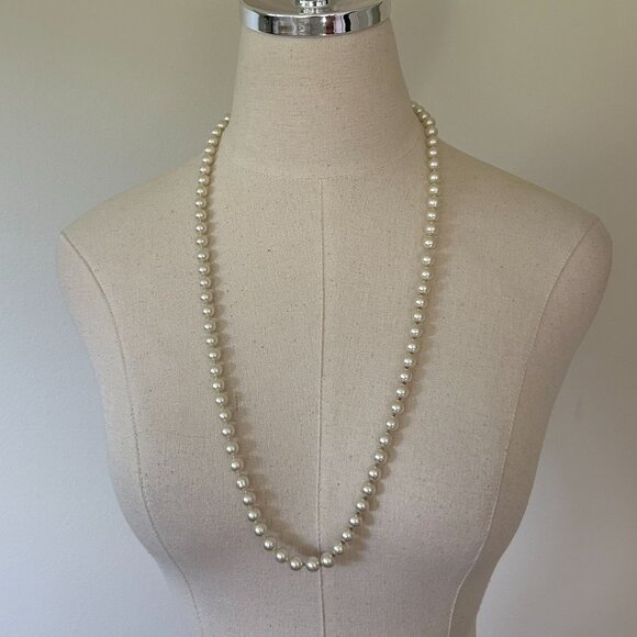 Vintage Pearl Necklace - Picture 1 of 5